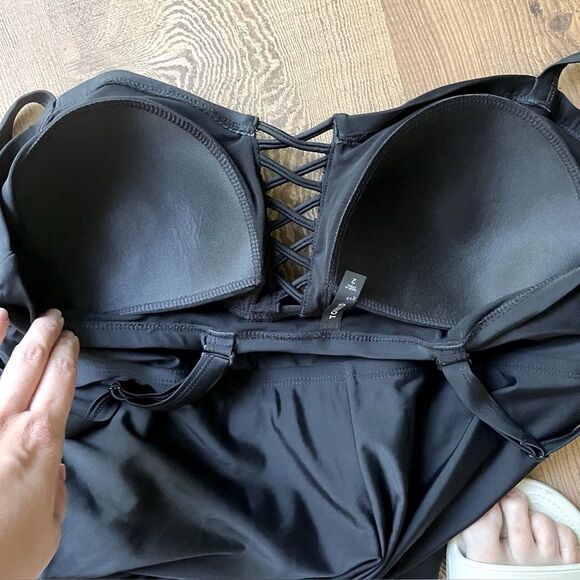 Torrid Women’s NWT’s Plus Size Wireless Lattice One-Piece Black Swimsuit Size 2X - Picture 11 of 14